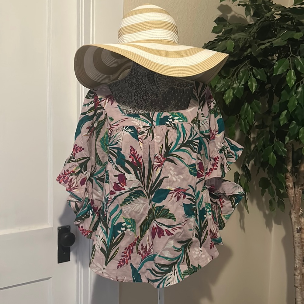 SOLD!!!!! Terra & Sky Floral Top